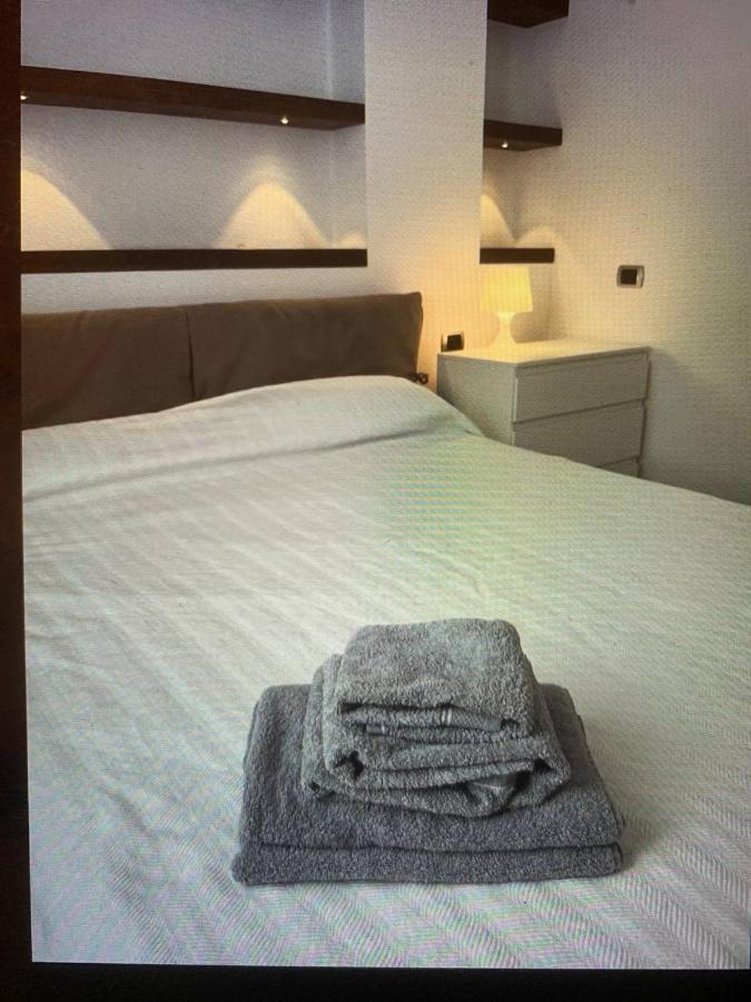 Apartamento S.Ambrogio/Duomo •Jacuzzi • Luxury •Design Milán Exterior foto